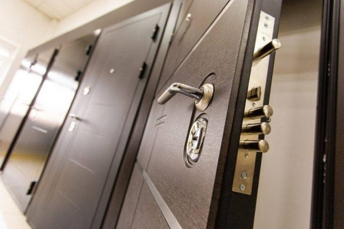 Как выбрать взломостойкую дверь